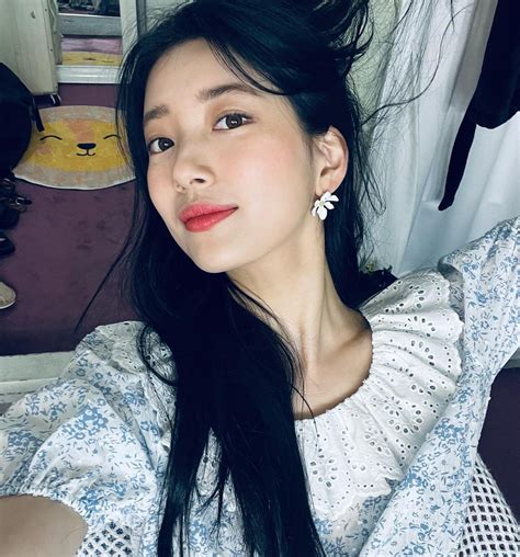 suzy (@baesuzy) • Instagram photos and videos